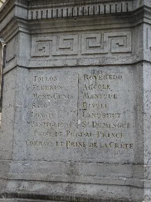 Statue du général Leclerc à Pontoise