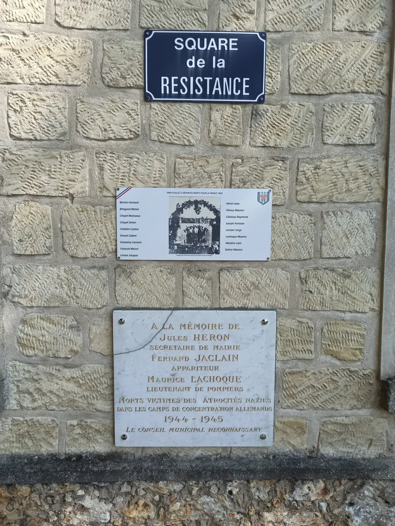 Plaque Fusillés et Déportés à Auvers-sur-Oise