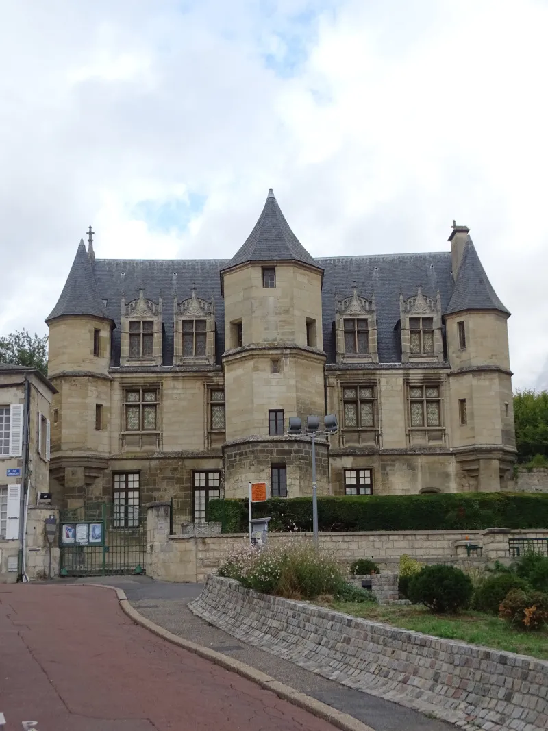 Hôtel d'Estouteville à Pontoise