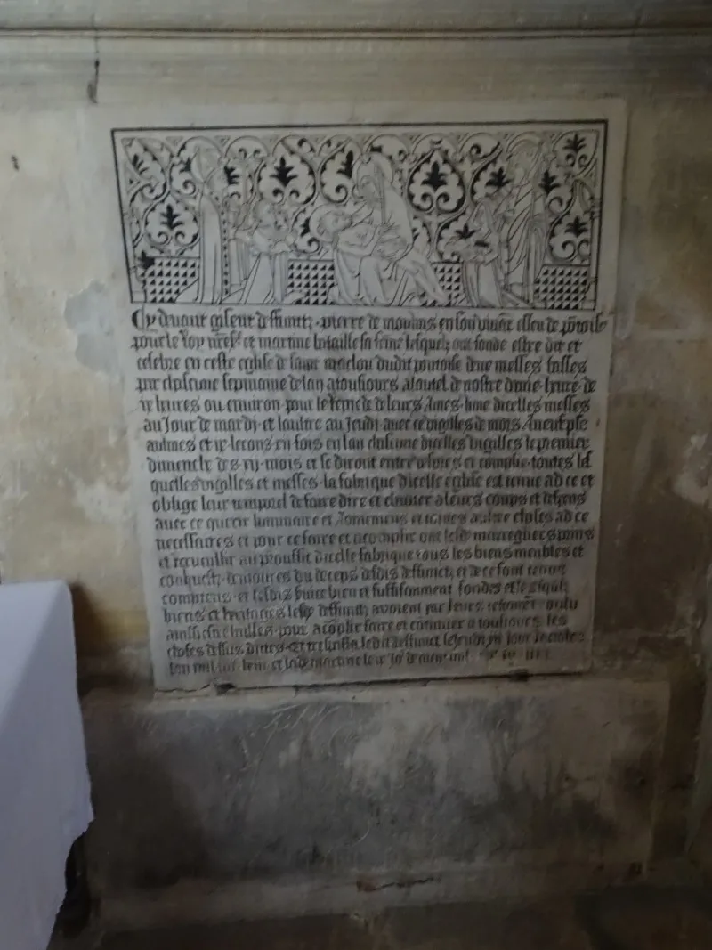 Dalle funéraire de Pierre de Moulins dans la Cathédrale de Pontoise