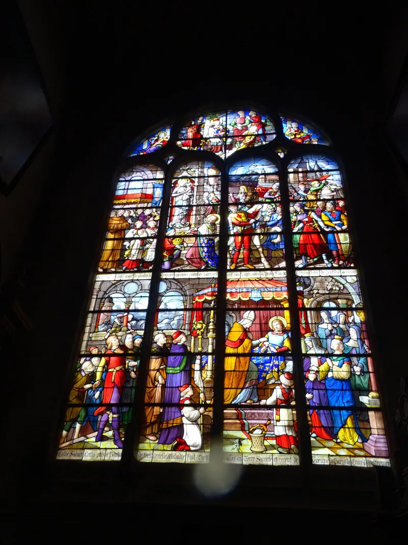 Vitrail Baie A : Le vœu de saint Louis dans la Cathédrale de Pontoise