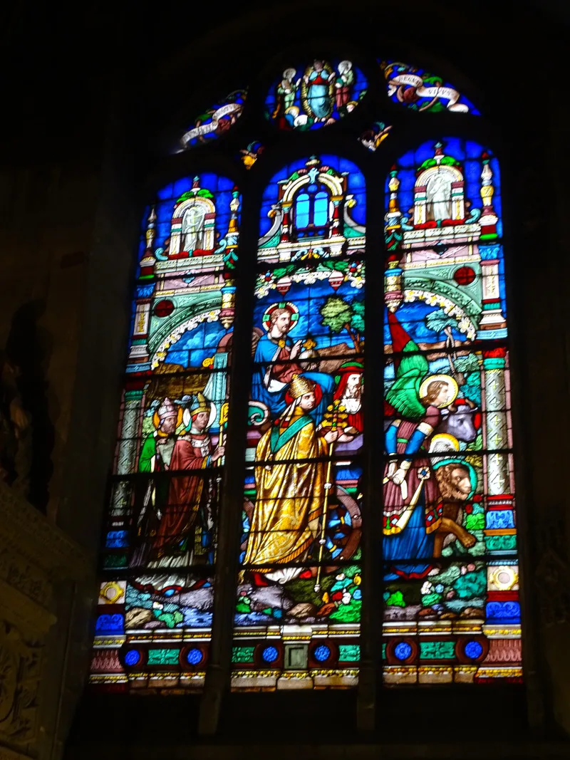 Vitrail Baie I : Allégorie du Christ dans la Cathédrale de Pontoise